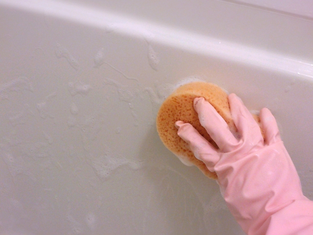 お風呂の石灰化汚れの除去方法 原因は 簡単 おすすめ掃除方法を紹介